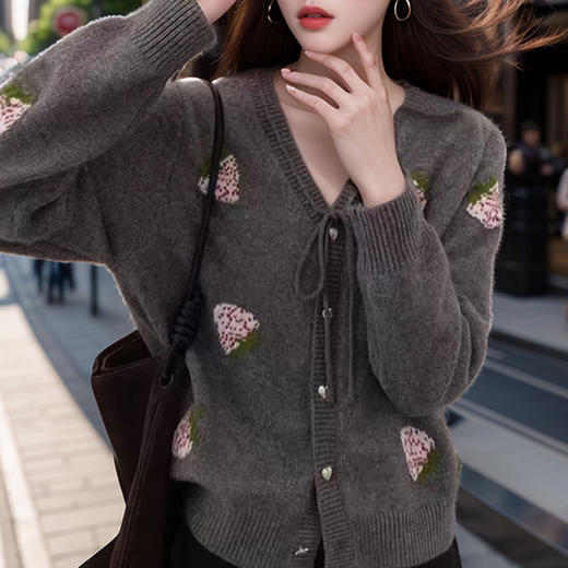 奢姿2024年秋冬新款大码女装减龄V领上衣胖妹妹系绳蝴蝶结针织衫9844353680 商品图3