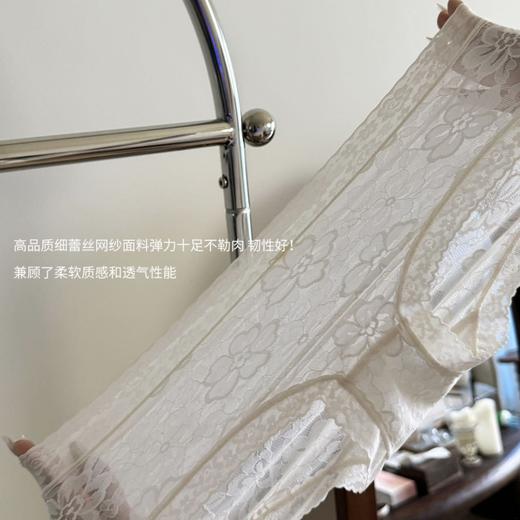 颜值控必囤！新品上新7A轻奢软蕾丝蚕养内裤女 抗菌底裆蚕丝养护 中腰透气性感女士内裤三角裤礼盒装 商品图3