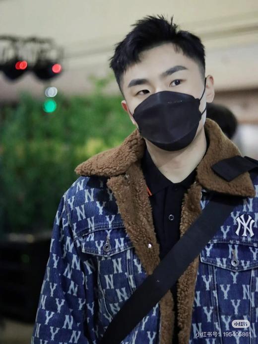 MLB 男女情侣复古老花羊羔绒牛仔外套 商品图3