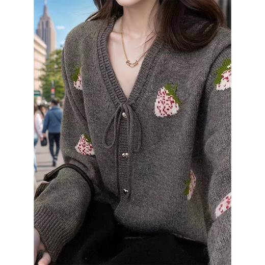 奢姿2024年秋冬新款大码女装减龄V领上衣胖妹妹系绳蝴蝶结针织衫9844353680 商品图2