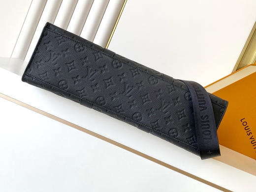 秋冬特惠💰1080 原单LV公文包47059全头层牛皮压花 专柜同款 商品图3