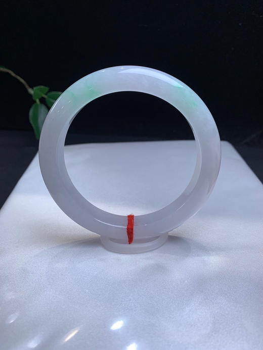 611524，61.6飘绿正圈手镯，12.6-8.5mm，整条清新干净，一截飘绿花 商品图0