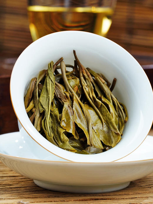 【铜箐河单株】2020年易武铜箐河茶王级单株 全程派人定点守株守茶 保真保纯 250克/砖 拍5发6拍20发25 商品图4