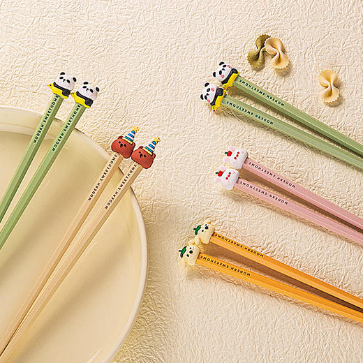 摩登主妇动物派对儿童筷子小学生专用食品级家用高档抗菌防霉筷子 商品图1
