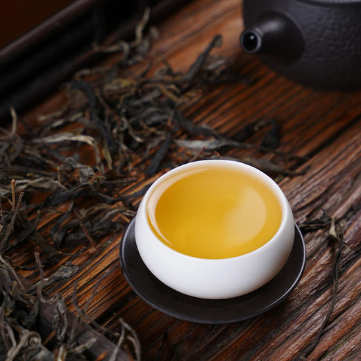 【南本老寨单株】大茶园最靠近茶王树的6棵大单株古树 2024年春茶云南勐宋普洱生茶纯料散茶木箱装500g 商品图4