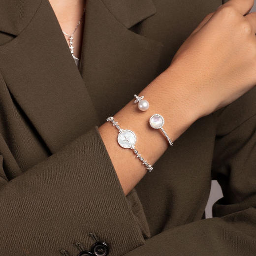 年后发！【Apm同款戒指、手链合集】销量爆款！经典款都在这里🔥世上最全合集！穿搭不可缺少的神仙饰品🤩精选门店爆款❗官网千元价位❗锌合金镀厚银和镀18K真金+施华洛珍珠+天然贝壳材质+微镶5A级锆石 商品图4