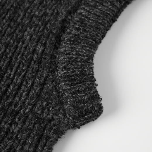 ROMI STUDIO“温暖过冬”绵羊毛混纺粗针巴拉克拉法帽 RW24WP71032 商品图3