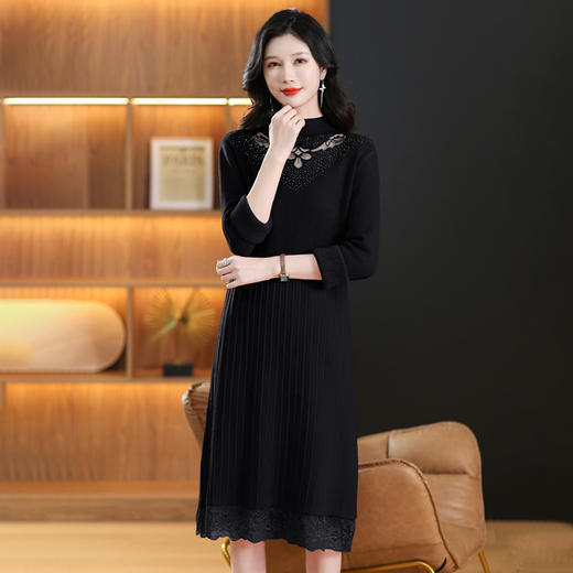 CC-MH-347半高领加绒加厚连衣裙女冬季2024新款配大衣中长款蕾丝打底毛衣裙 商品图3