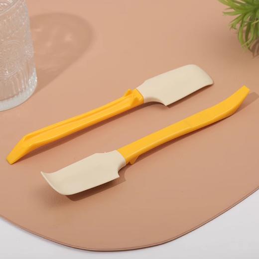弯头黄柄小号硅胶刮刀 弯头多功能抹酱刀厨房迷你刮勺 铲刀软刮刀 商品图1
