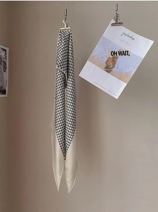 【顺丰包邮】05402 洛诗琳新款100%桑蚕丝19mm斜纹绸经典凯旋门方巾23172 商品图0