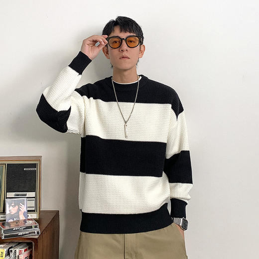 徐太浪时尚拼色条纹套头圆领毛衣男冬季潮牌男装保暖内搭打底上衣 商品图1