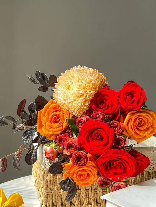 【始于心动】红玫瑰4支+橙色牡丹菊1支+巧克力泡泡多头玫瑰2支+橙色玫瑰2支+红继木5小支 商品图9