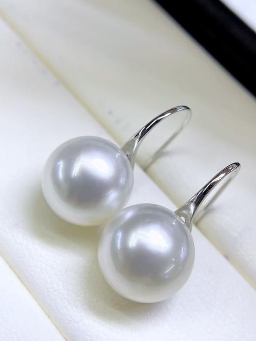 10.9mm澳白耳环 商品图1