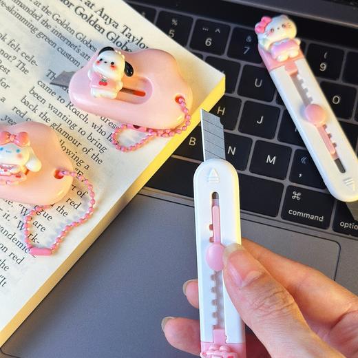 「5.9包邮！9.9到手4把」新品可爱卡通美工刀 开箱快递刀迷你随身少女小刀学生居家日用桌面裁纸刀 商品图2