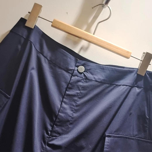 VIVIAN LIU R2414002梅春女装新款时尚腰部系扣下摆抽绳A字半裙 商品图2