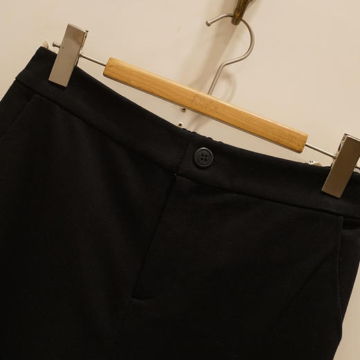 VIVIAN LIU薇薇安刘R2417501梅春女装新款斜插兜前拉链修身长裤 商品图2