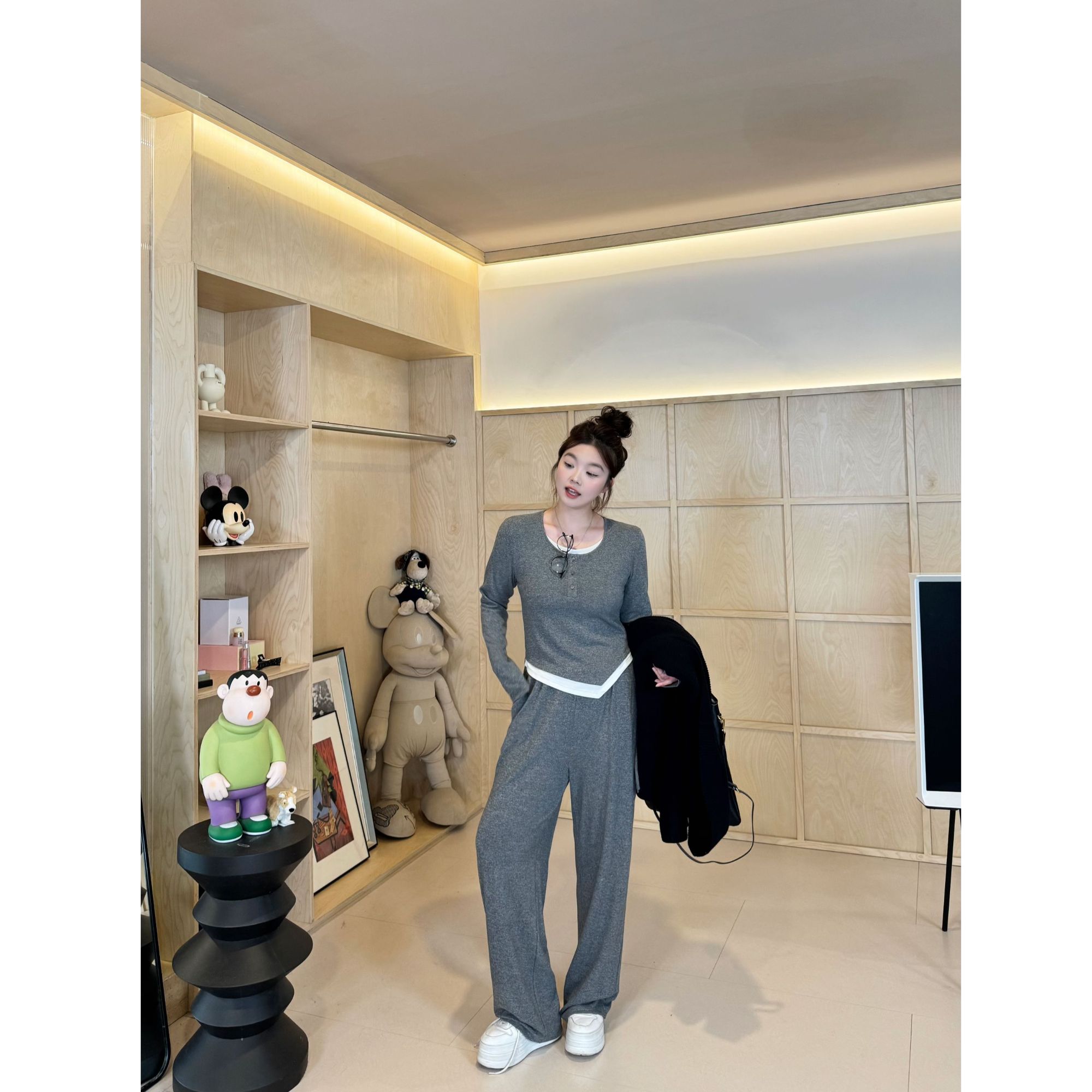 2024新品  蕾蕾同款【简约派】假两件腰部两侧抽绳不规则上衣+全松紧休闲裤