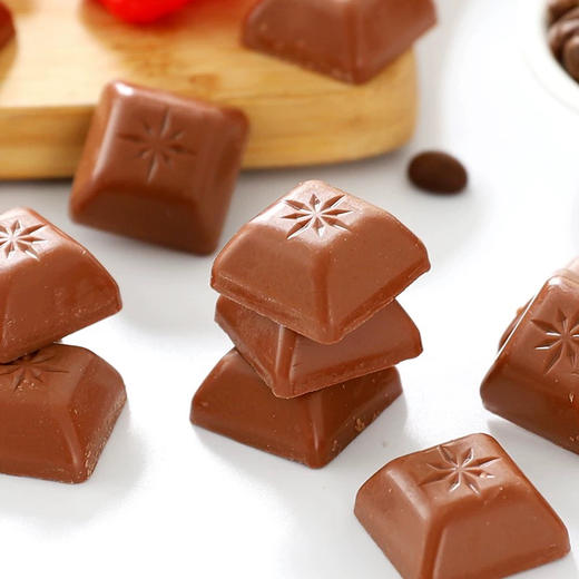 德国丝格德酸奶草莓味小方块巧克力100g 商品图2