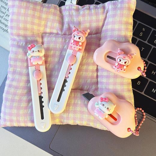 「5.9包邮！9.9到手4把」新品可爱卡通美工刀 开箱快递刀迷你随身少女小刀学生居家日用桌面裁纸刀 商品图3