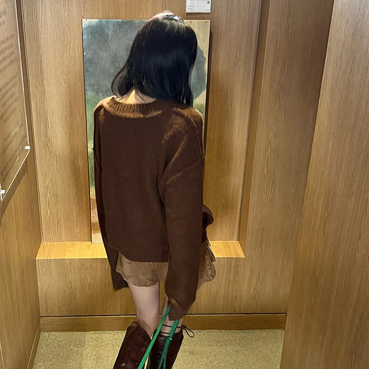 【顺丰包邮】04235 洛诗琳设计感亲肤不撞款套头刺绣字母毛衫518 商品图4