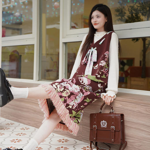 两三事梵高文艺梦中花园2024冬季新款花卉毛巾绣无袖毛衣裙连衣裙 商品图4