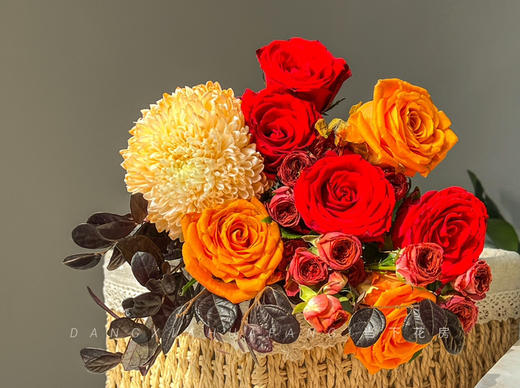 【始于心动】红玫瑰4支+橙色牡丹菊1支+巧克力泡泡多头玫瑰2支+橙色玫瑰2支+红继木5小支 商品图2