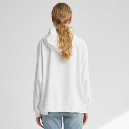 VIVIAN LIU薇薇安刘D2417305梅春女装新款连帽绣花长袖针织衫 商品图1