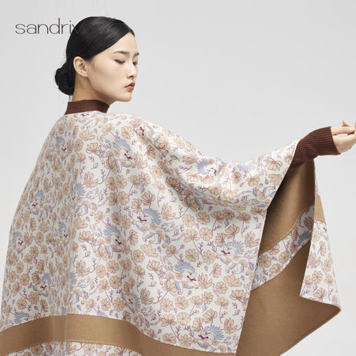 西藏羊绒双面呢“吉祥狮”印花斗篷SJF96W368N 商品图1