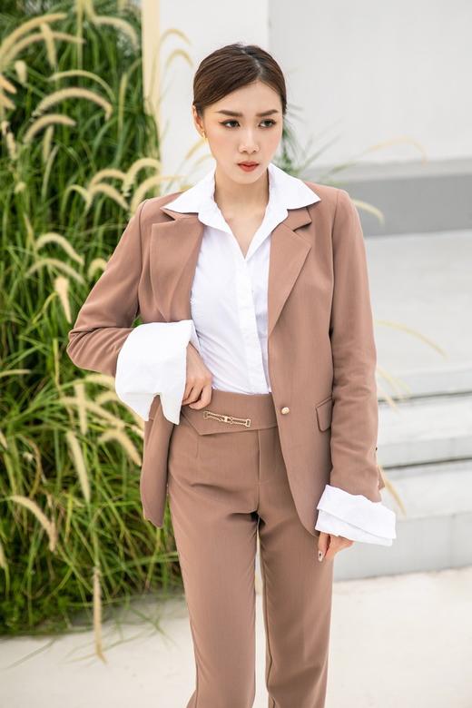 ESTELLICA 经典一字扣西装九分裤套装 14357 商品图1