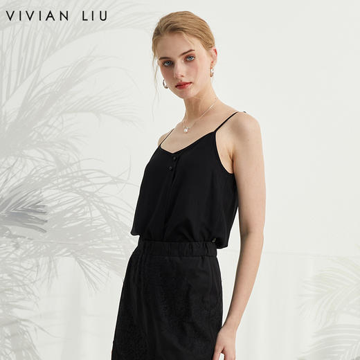 VIVIAN LIU D2433001新款可调节肩带胸前不对称宽松打底吊带背心 商品图0