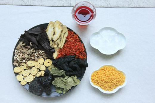 「私人定制」草本臻护润唇膏（买二送一只同款） 商品图5