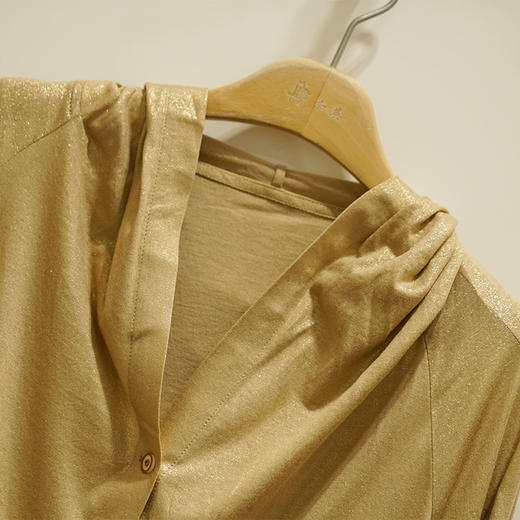 VIVIAN LIU薇薇安刘R2447313初秋女装新款V领单排扣长袖针织衫 商品图2