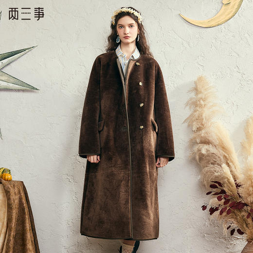 【暖冬内购】两三事 雪国幻夜 2024冬季新款复古单排扣长款羊羔绒外套女宽松 商品图0