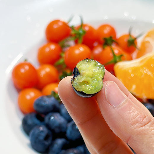 『云南花香25号蓝莓』抚仙湖露天种植，细嫩爽口，富含花青素 商品图3