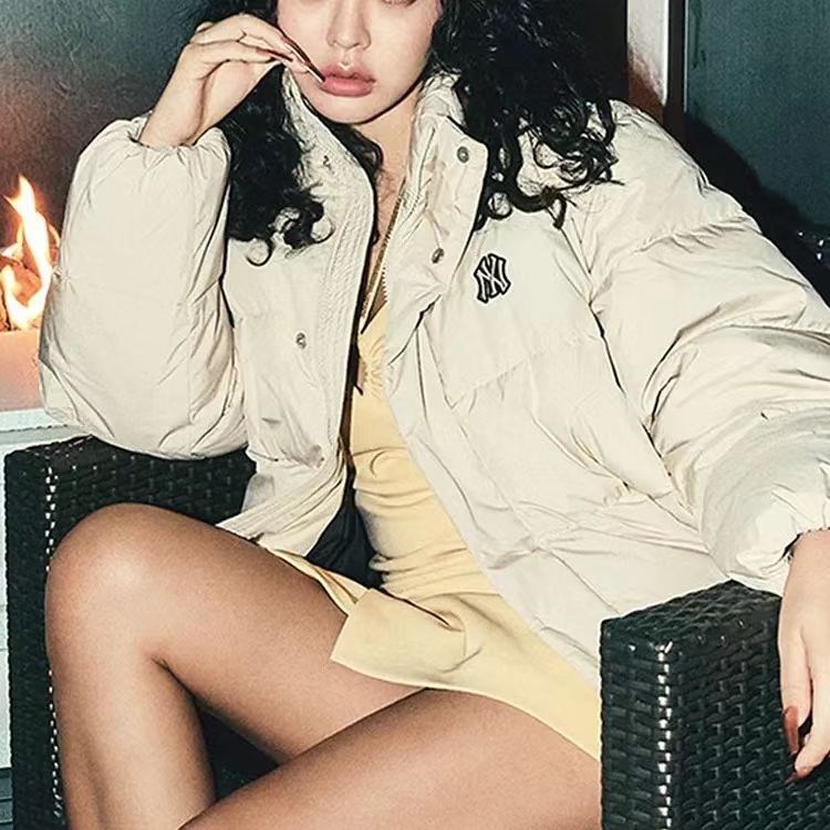 优选丨【双节特惠：奥莱仓直发】MLB秋冬男女情侣短款羽绒服/纯色徽标毛领连帽羽绒服 时尚百搭 防风保暖