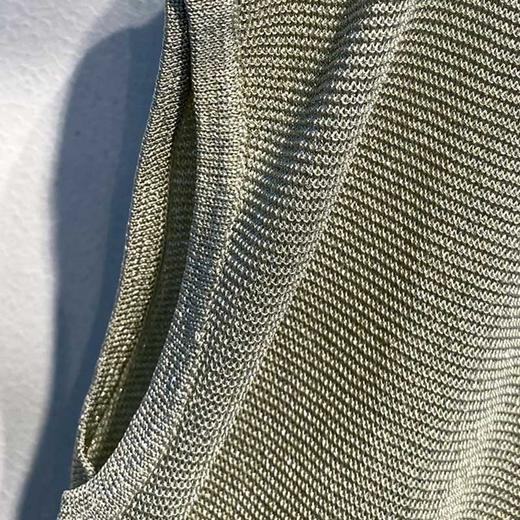 VIVIAN LIU薇薇安刘TR2426307春女装新款砍袖斜搭胸针套头针织衫 商品图3