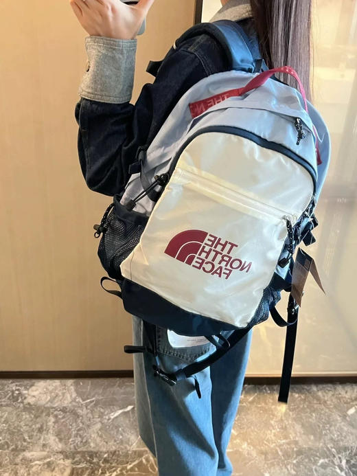 【11月13日 上午12:00 秒杀】收尾秒杀 暂时用不到的请务必提前囤货 北面 原厂大号三色防水 旅行包 学生书包 商品图14