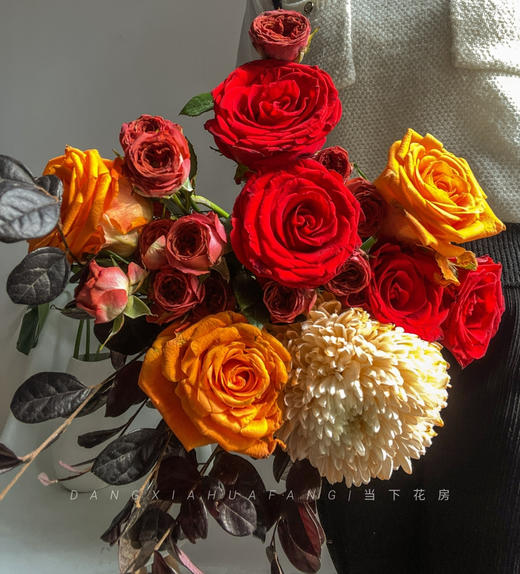 【始于心动】红玫瑰4支+橙色牡丹菊1支+巧克力泡泡多头玫瑰2支+橙色玫瑰2支+红继木5小支 商品图10