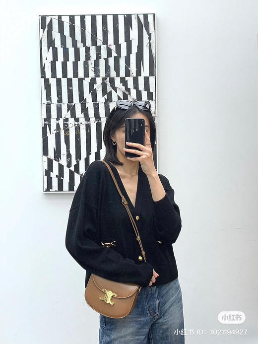 114-1独家圆正 阿娇同款 ce凯旋门金扣 客供山羊绒 重磅针织开衫 商品图2