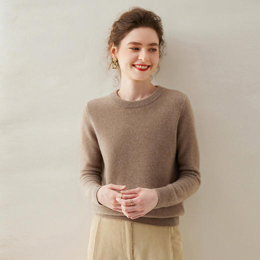 【自】全新升级【铂金会员441/天猫599/差价158】(10301) 洛诗琳2024秋冬新款时尚圆领加厚简约纯色百搭羊绒针织上衣 商品图3