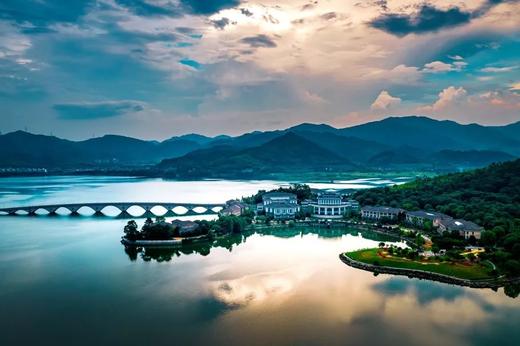 ★浙江团圆宴★￥999起/人，连住2晚【余姚四明湖开元名都度假酒店】湖景房+自助早餐+两顿自助晚餐，满6人赠送棋牌1次！满10人可以升级一桌圆桌餐！有效期2026年2月16日-2月21日 商品图2