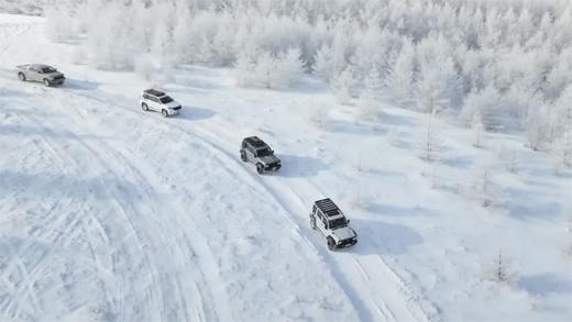 【雪原牧歌·内蒙乌兰布统亲子营】东北玩雪平替，北京集散，高性价比玩雪！越野车穿越、搭雪屋、rua驯鹿、渔猎、滑雪、长城徒步、冬日温泉…提前15天无忧退改 商品图1