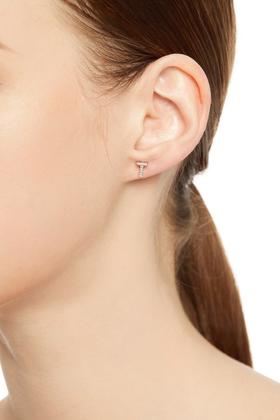 HAYES 字母造型锆石耳钉 6316