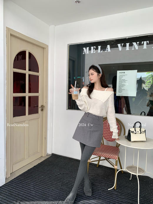 Read Nameless /白色羊毛马海毛露肩毛衣+灰色磨毛A摆半裙 2024/11/7 商品图5