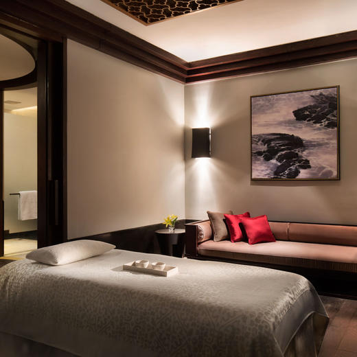 雪季大促！2晚/3晚【长白山柏悦酒店】滑雪酒店高奢享受！入住即享专车接送机，含正餐/漂流/儿童滑雪半日营、2大1小度假区滑雪权益，打卡汉拿山温泉、水乐园，嗨玩冬季长白！ 商品图12