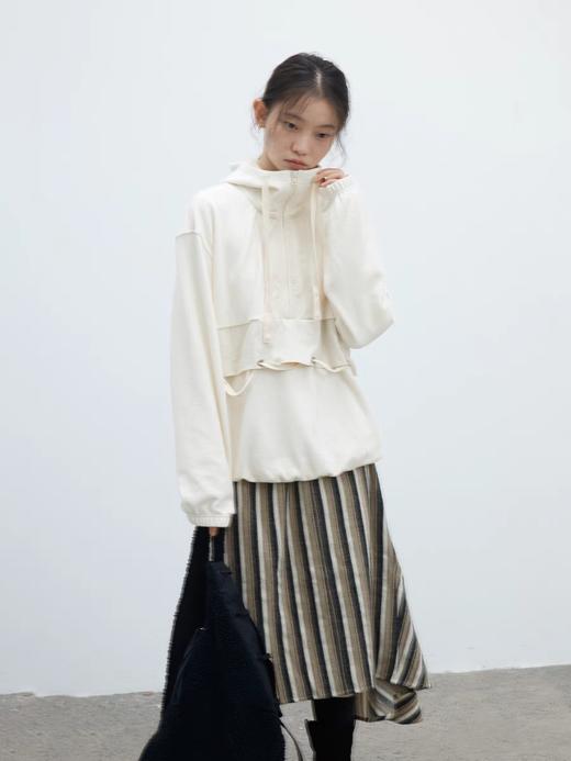 步履不停/4D15082C/套头拼接设计灰色白色卫衣外套 商品图0