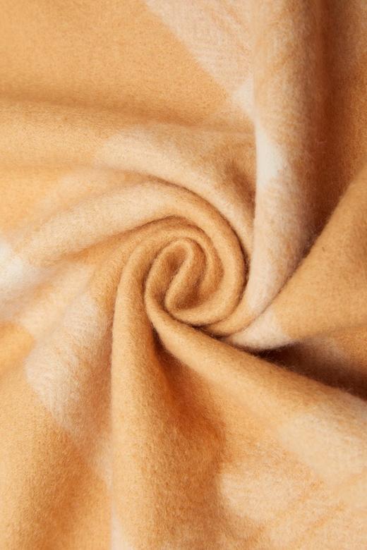 OCTAVIA 米黄格纹流苏围巾 4954 商品图3