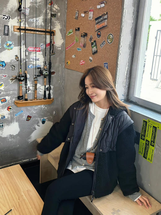 25特价 2411201   羽绒“羊羔毛” 拼接外套 商品图2