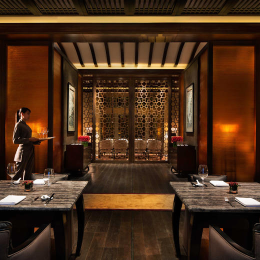 雪季大促！2晚/3晚【长白山柏悦酒店】滑雪酒店高奢享受！入住即享专车接送机，含正餐/漂流/儿童滑雪半日营、2大1小度假区滑雪权益，打卡汉拿山温泉、水乐园，嗨玩冬季长白！ 商品图3