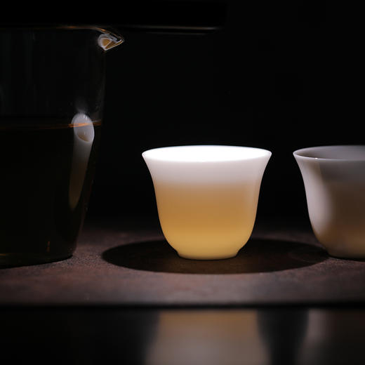 【紫砂】高工何觅监制扁西施紫砂壶 商品图3